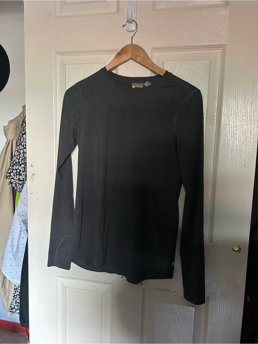 Zella Charcoal Striped Long Sleeve Crewneck Top (XS)